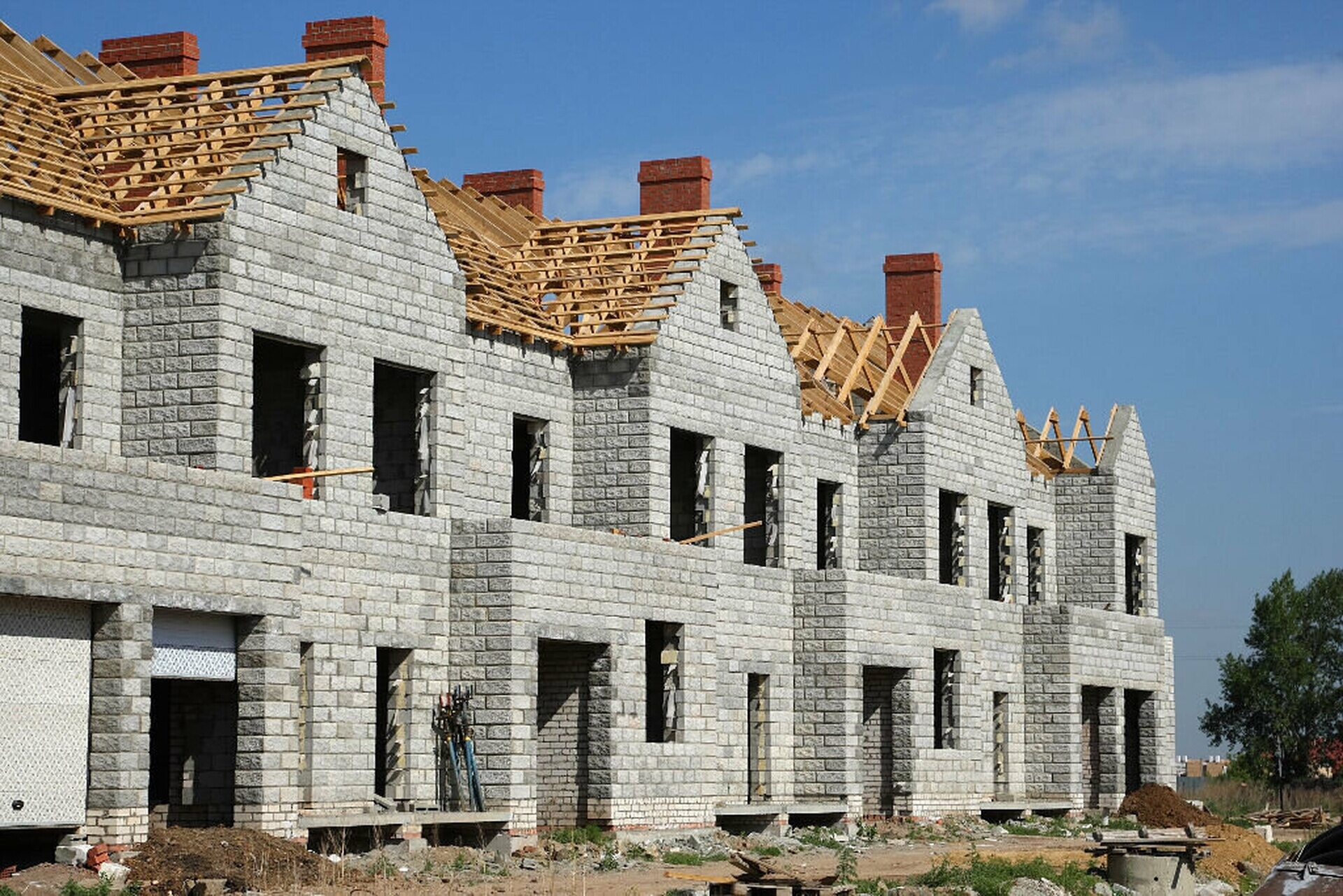 Преимущества и недостатки строительства дома из кирпича